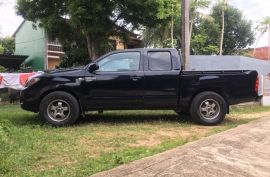 Toyota Hilux 2WD Extra Cab