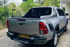 Toyota Hilux 2016