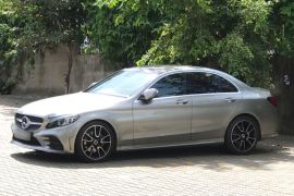 MERCEDES BENZ C200 AMG PREMIUM