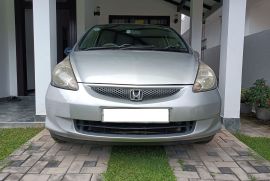 HONDA JAZZ 2005 MODEL MANUAL TRANSMISSION CAR