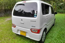 Suzuki WagonR FX Safety 2017/2018 for sale.